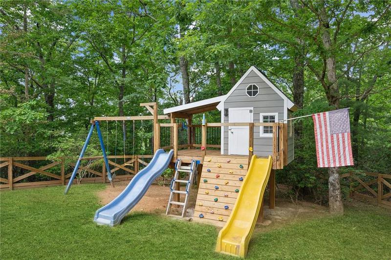 Image for property 40 Oak Ridge Lane, Jasper, GA 30143