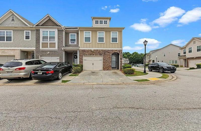 Image for property 5076 Longview Walk, Decatur, GA 30035