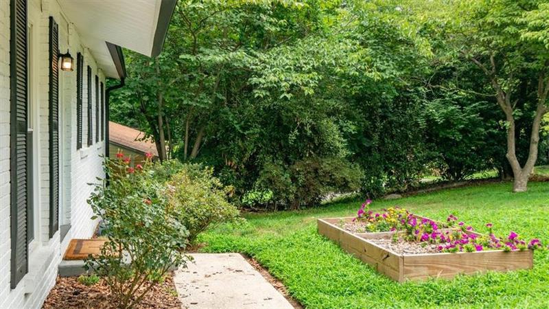 Image for property 3571 Fairlane Drive, Atlanta, GA 30331
