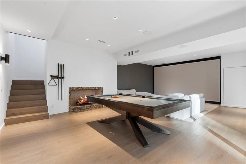 Image for property 2716 Ridgewood Road, Atlanta, GA 30327