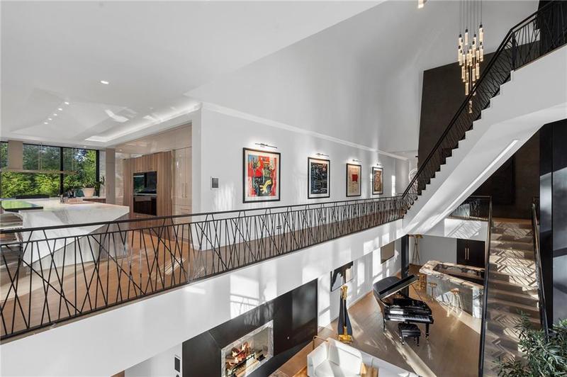 Image for property 2716 Ridgewood Road, Atlanta, GA 30327