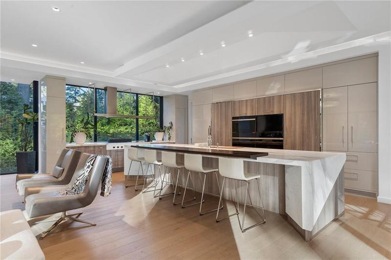 Image for property 2716 Ridgewood Road, Atlanta, GA 30327