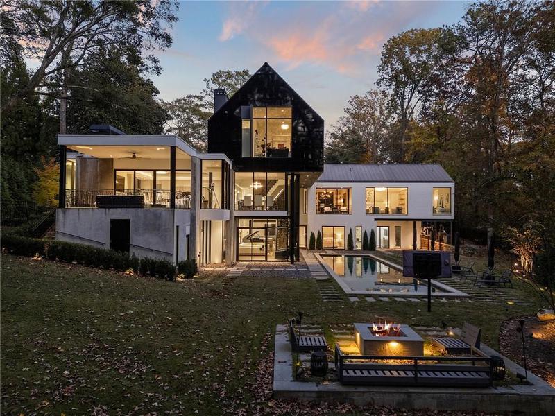 Image for property 2716 Ridgewood Road, Atlanta, GA 30327
