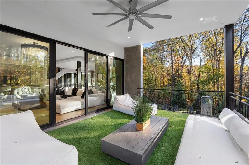 Image for property 2716 Ridgewood Road, Atlanta, GA 30327