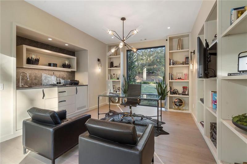Image for property 2716 Ridgewood Road, Atlanta, GA 30327
