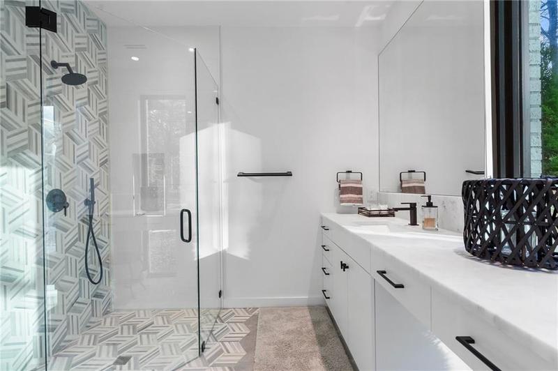Image for property 2716 Ridgewood Road, Atlanta, GA 30327