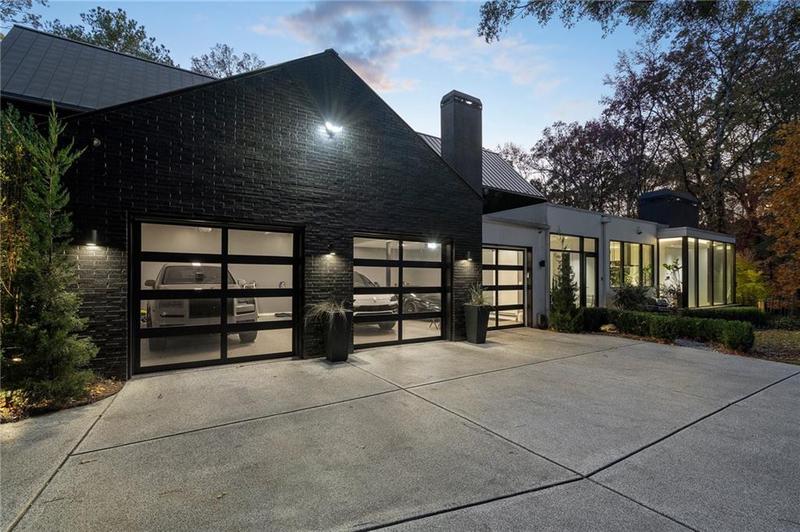 Image for property 2716 Ridgewood Road, Atlanta, GA 30327