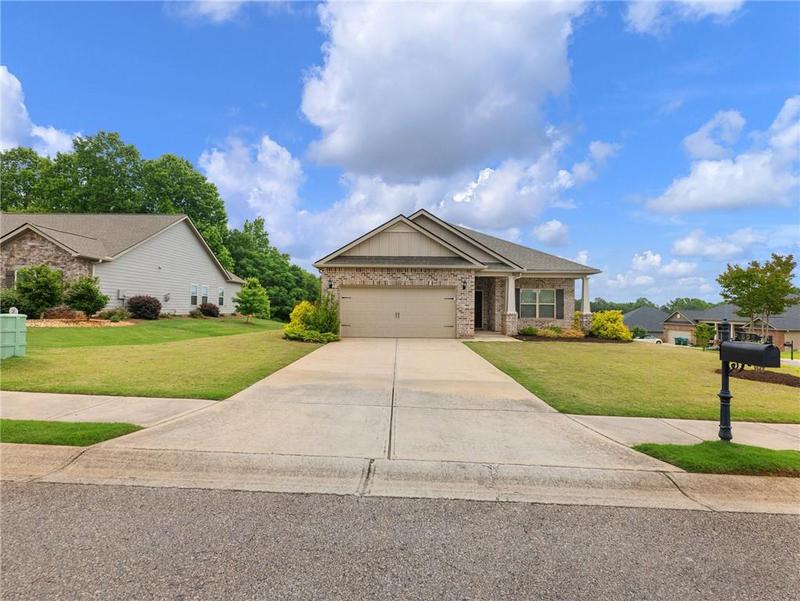 Image for property 808 Hidden Hollow Circle, Commerce, GA 30529