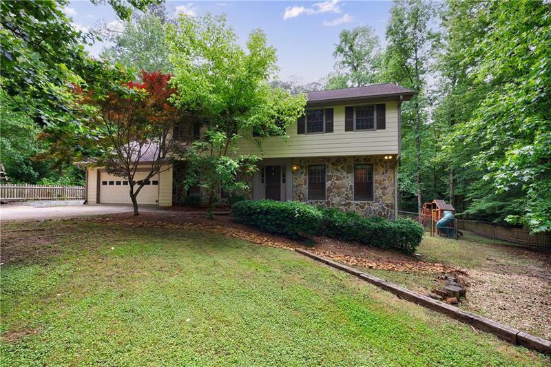 Image for property 10565 Shallowford Road, Roswell, GA 30075