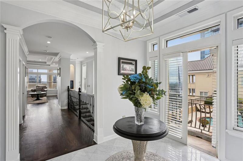 Image for property 3334 Peachtree Road 1908, Atlanta, GA 30326