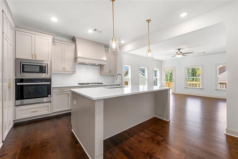 Image for property 236 Westpark Drive, Athens, GA 30606
