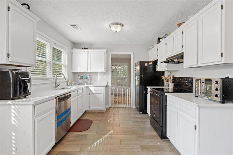 Image for property 1493 Interlaken Pass, Jonesboro, GA 30238
