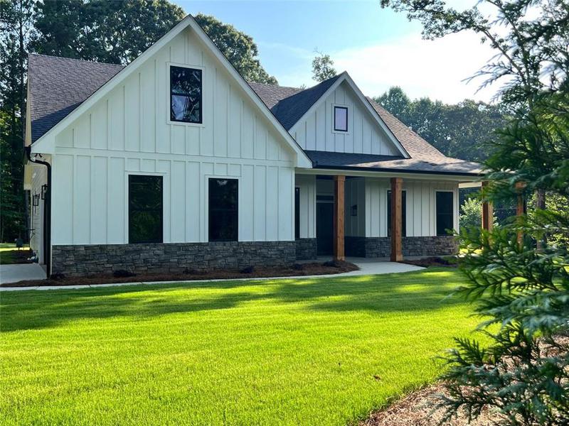 Image for property 682 FERGUSON Place, Dallas, GA 30132