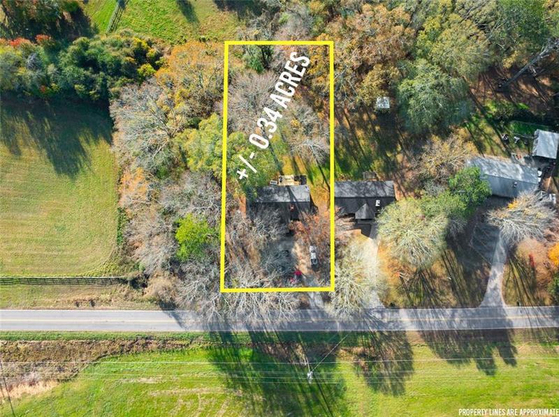 Image for property 606 ETOWAH RIVER Road, Dawsonville, GA 30534