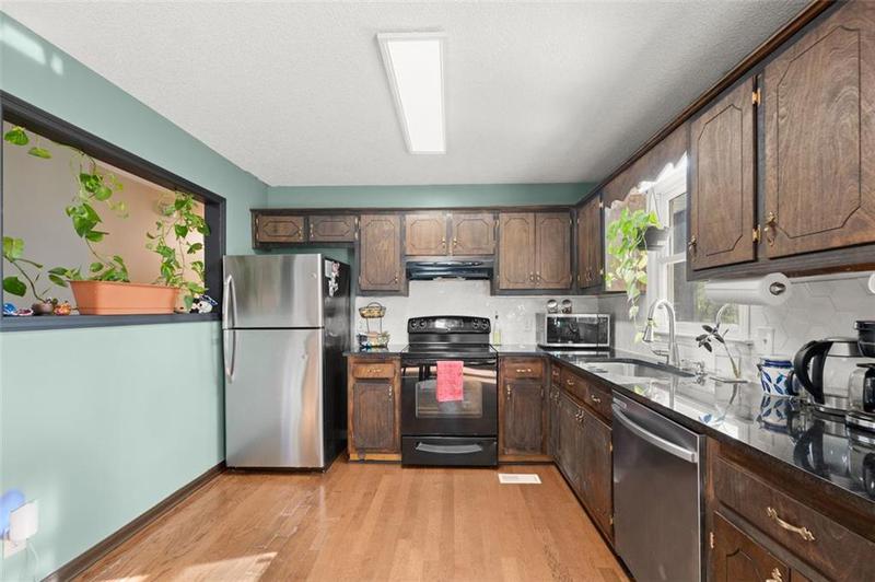 Image for property 606 ETOWAH RIVER Road, Dawsonville, GA 30534
