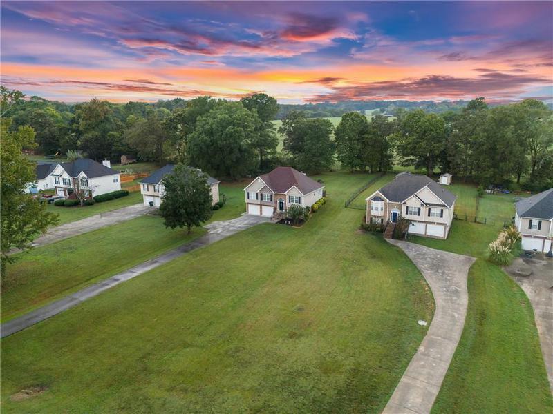 Image for property 105 Woodberry Drive, Calhoun, GA 30701