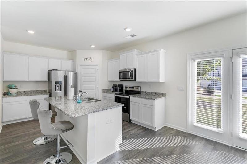 Image for property 179 Hampton Circle, Mcdonough, GA 30253