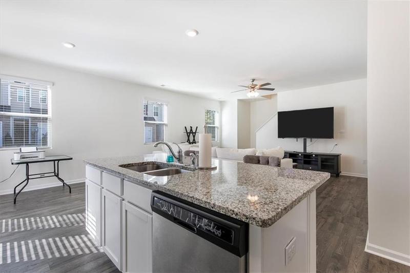 Image for property 179 Hampton Circle, Mcdonough, GA 30253