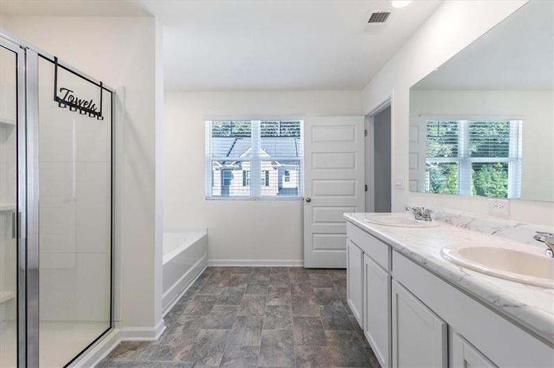 Image for property 179 Hampton Circle, Mcdonough, GA 30253