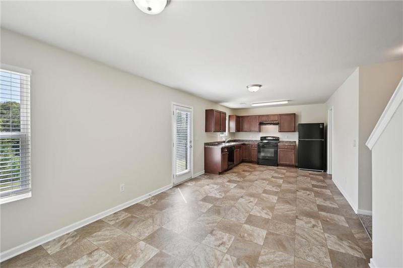 Image for property 5675 Laurel Ridge Circle, Atlanta, GA 30344