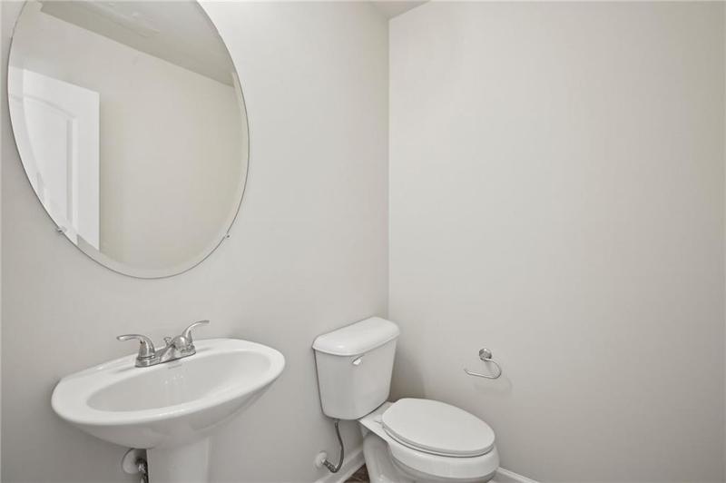 Image for property 5675 Laurel Ridge Circle, Atlanta, GA 30344