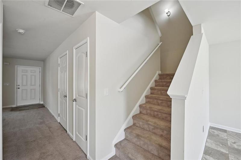 Image for property 5675 Laurel Ridge Circle, Atlanta, GA 30344