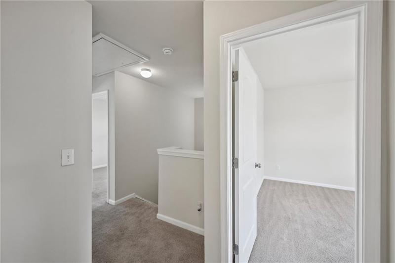 Image for property 5675 Laurel Ridge Circle, Atlanta, GA 30344