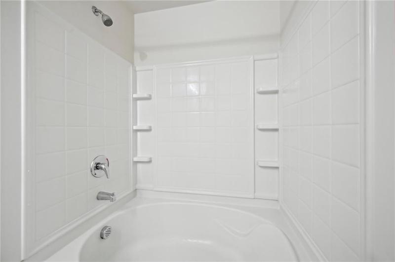 Image for property 5675 Laurel Ridge Circle, Atlanta, GA 30344