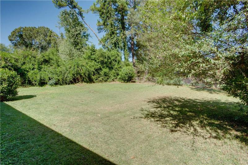 Image for property 3158 Bobolink Drive, Decatur, GA 30032