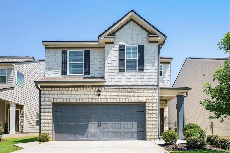 Image for property 5056 Rapahoe Trail, Atlanta, GA 30349