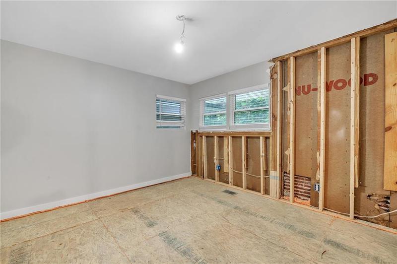 Image for property 2781 Rollingwood Lane, Atlanta, GA 30316