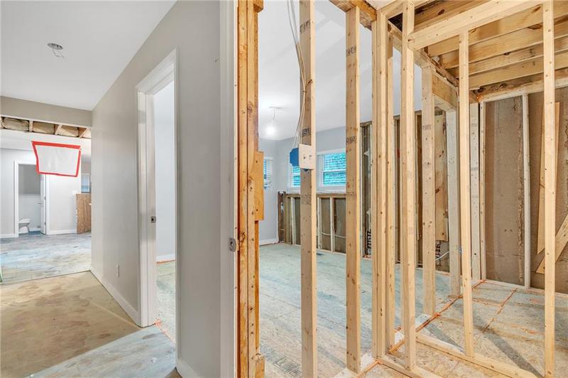 Image for property 2781 Rollingwood Lane, Atlanta, GA 30316
