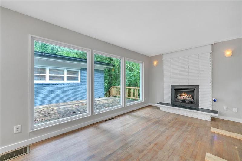 Image for property 2781 Rollingwood Lane, Atlanta, GA 30316