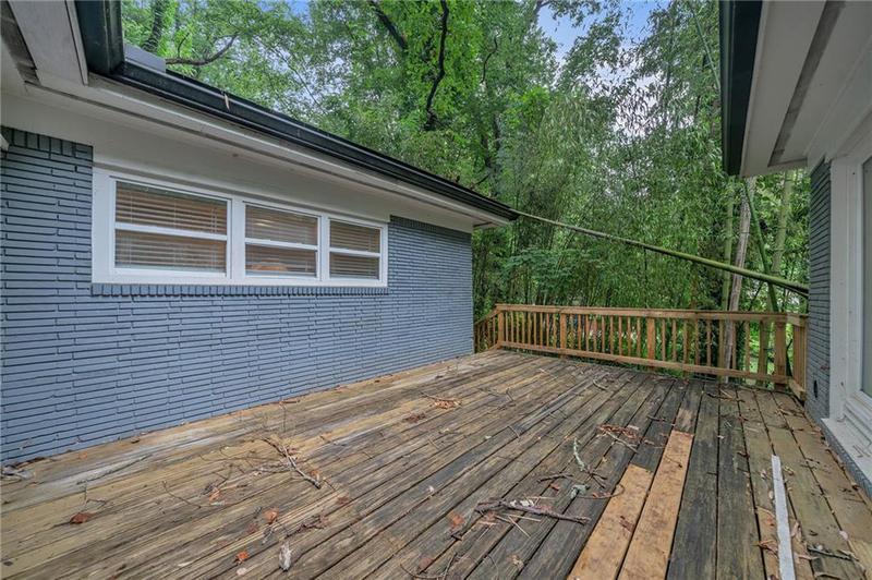 Image for property 2781 Rollingwood Lane, Atlanta, GA 30316