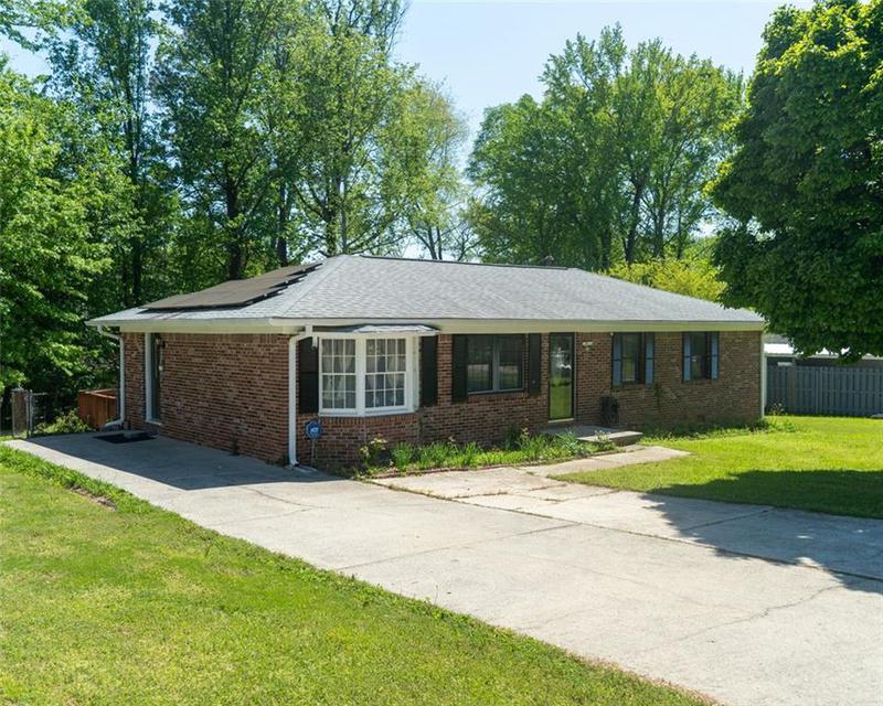 Image for property 724 CAMELOT Way, Norcross, GA 30071