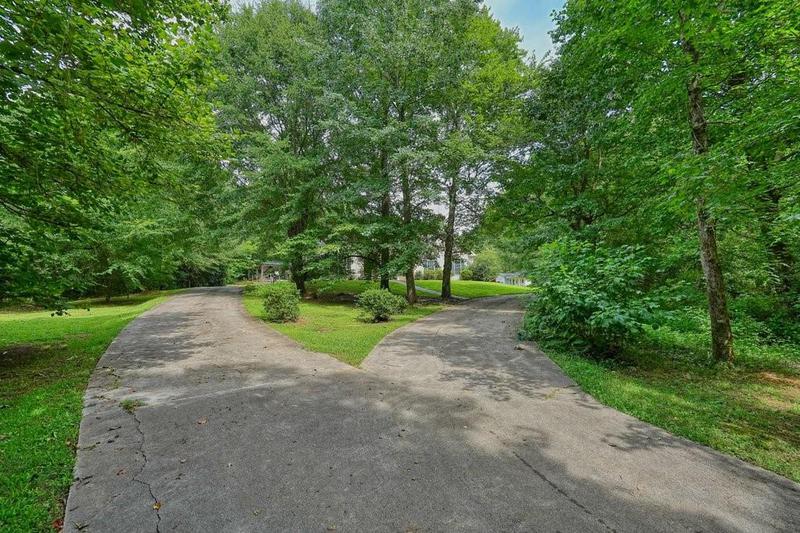Image for property 2840 Joe Frank Harris Parkway, Cartersville, GA 30120