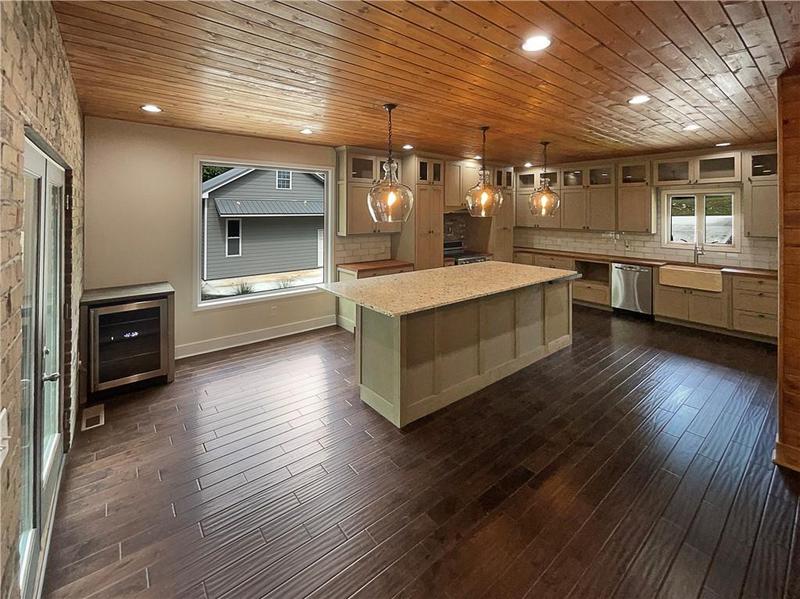 Image for property 5972 Warpath Road, Flowery Branch, GA 30542