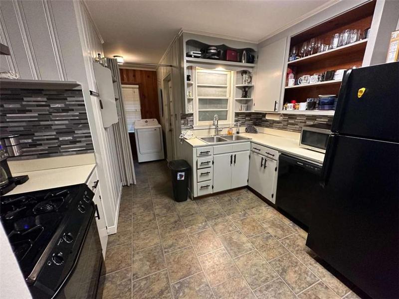 Image for property 206 Briarcliff Lane, Athens, GA 30605