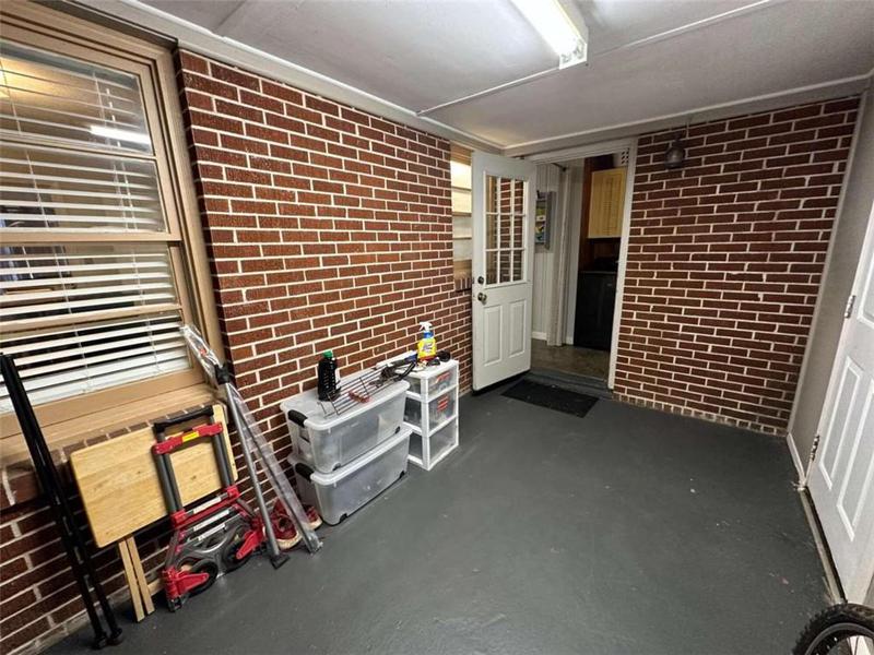 Image for property 206 Briarcliff Lane, Athens, GA 30605