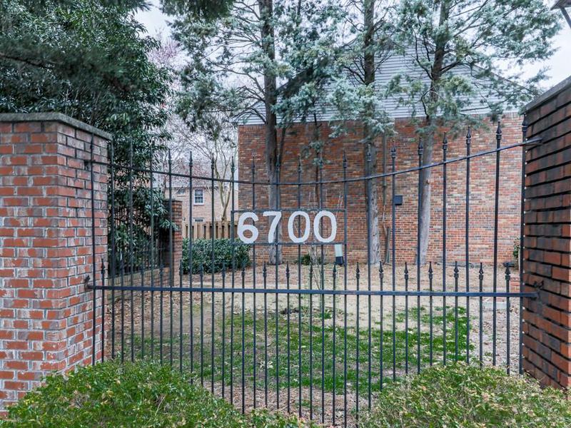 Image for property 6700 Roswell Road 24E, Atlanta, GA 30328