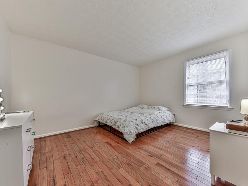 Image for property 6700 Roswell Road 24E, Atlanta, GA 30328