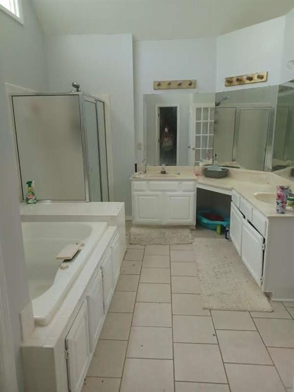 Image for property 533 Riverbirch Trace, Stone Mountain, GA 30087