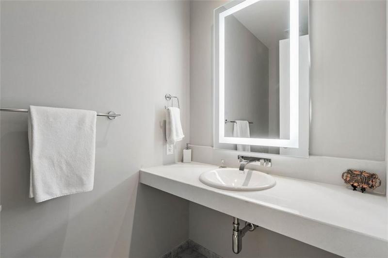 Image for property 45 IVAN ALLEN JR. Boulevard 2501, Atlanta, GA 30308