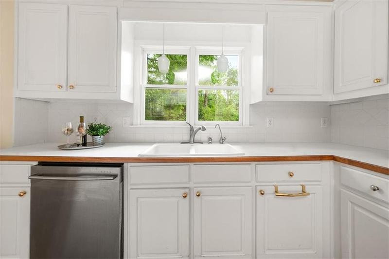 Image for property 3270 Golfe Links Drive, Snellville, GA 30039