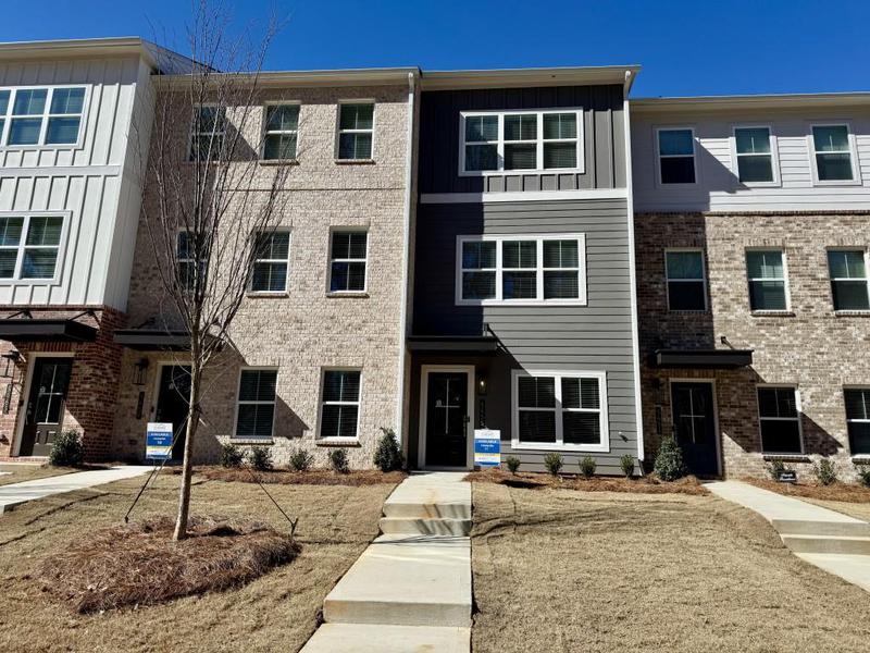 Image for property 5455 Blossomwood Trail, Mableton, GA 30126