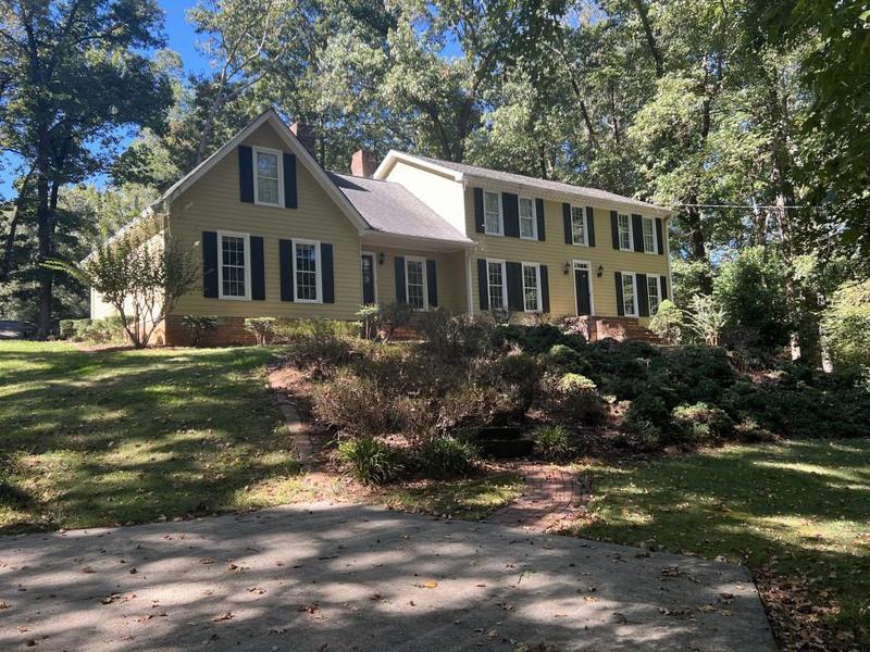 Image for property 3656 RAINBOW Circle, Snellville, GA 30039