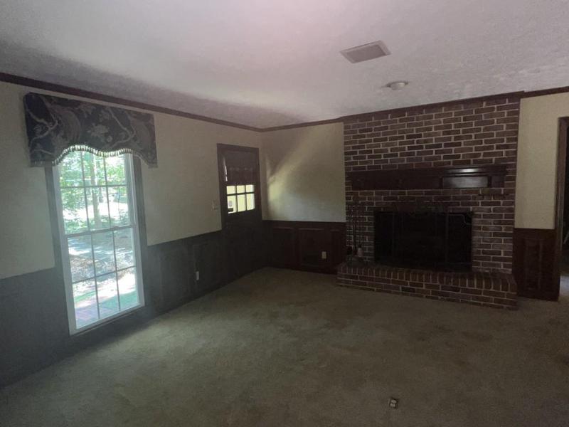 Image for property 3656 RAINBOW Circle, Snellville, GA 30039