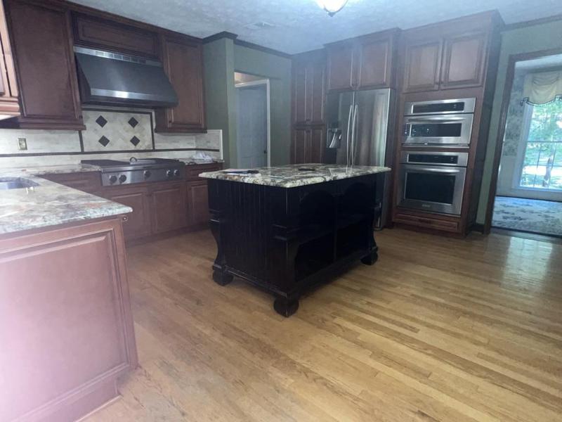 Image for property 3656 RAINBOW Circle, Snellville, GA 30039