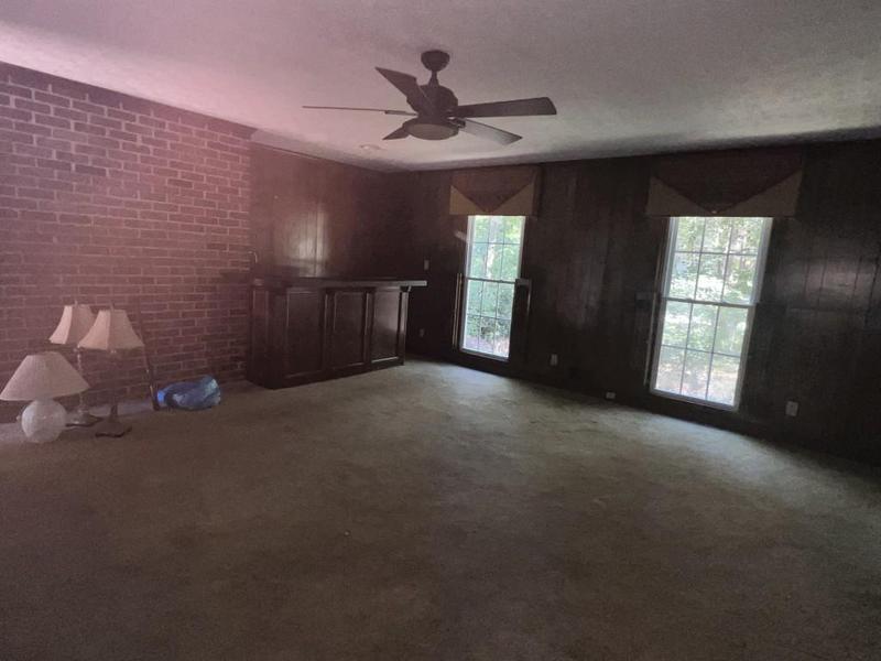 Image for property 3656 RAINBOW Circle, Snellville, GA 30039