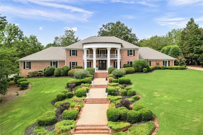 Image for property 205 Slaton Circle, Roswell, GA 30075